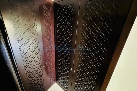 4 غرف نوم فيلا  رقم 127098 36