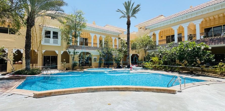 4 غرف نوم فيلا  رقم 127098