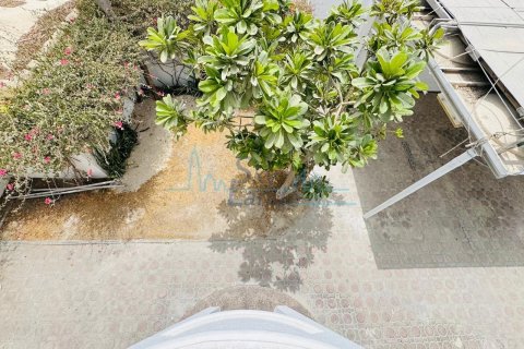 4 غرف نوم فيلا  رقم 127097 3