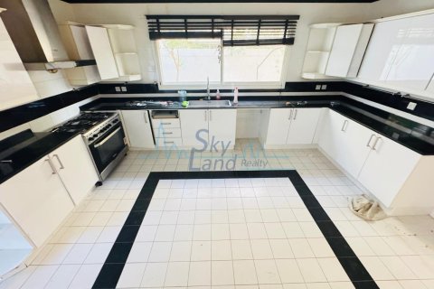 5 غرفة نوم  فيلا  رقم 127102 29