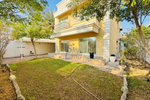 5 غرفة نوم  فيلا  رقم 127102 2