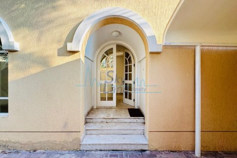 5 غرفة نوم  فيلا  رقم 127102 11