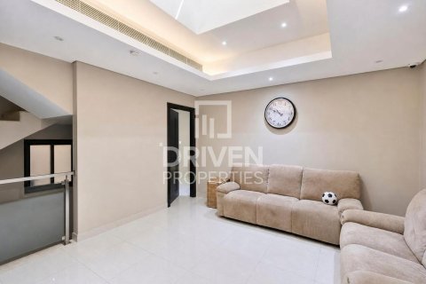 Villa de 4 chambres à Meydan, UAE No. 190680 9
