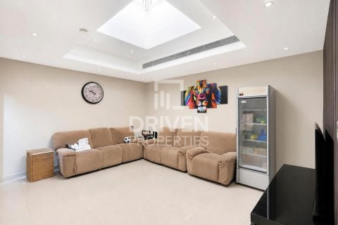 Villa de 4 chambres à Meydan, UAE No. 190680 8