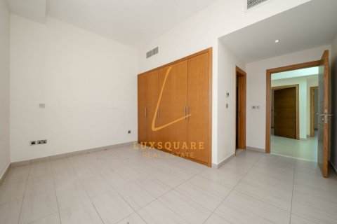 Вилла с 4 спальнями в Jumeirah Park, ОАЭ №162524 12