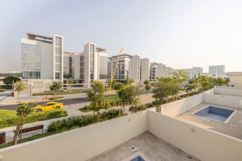 Вилла с 5 спальнями в District One, ОАЭ №162525 4