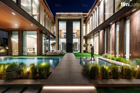 Вилла с 5 спальнями в Аль-Васл, ОАЭ №145608 9