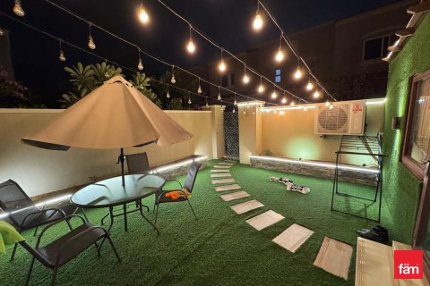 3 bedrooms Villa in Dubai, UAE No. 147616 6