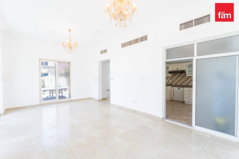Villa de 5 chambres à Dubai Sports City, UAE No. 83436 3