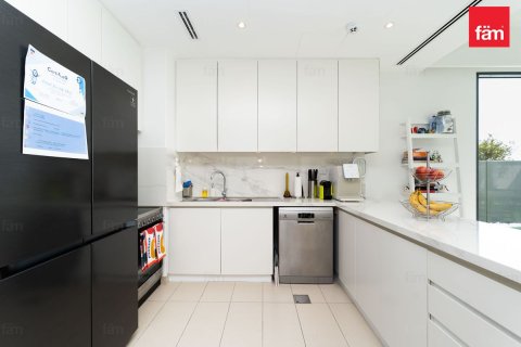 3 bedrooms Villa in Dubai, UAE No. 173310 9