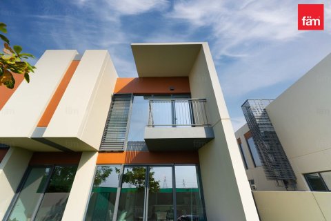 3 bedrooms Villa in Dubai, UAE No. 173310 3