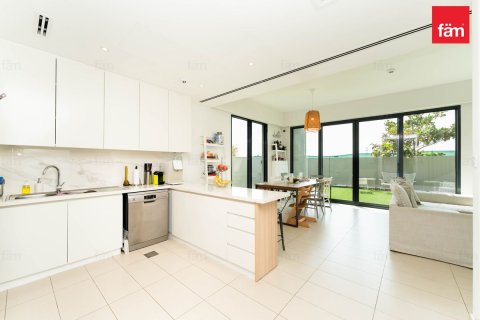 3 bedrooms Villa in Dubai, UAE No. 173310 8