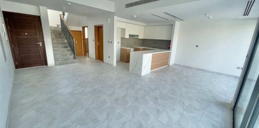 4 bedrooms Townhouse in Dubai, UAE No. 173311