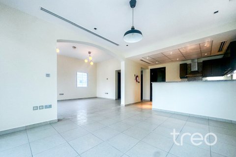 Villa de 2 chambres à Jumeirah Village Triangle, UAE No. 183089 4