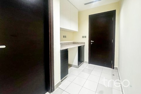 Villa de 2 chambres à Jumeirah Village Triangle, UAE No. 183089 8