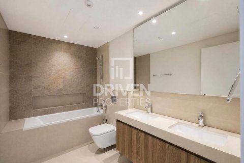 Квартира с 3 спальнями в Zabeel, ОАЭ №209805 24