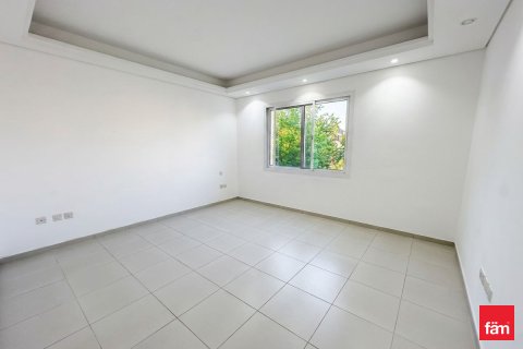 4 bedrooms Villa in Dubai, UAE No. 160959 14