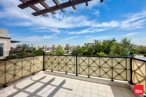 4 bedrooms Villa in Dubai, UAE No. 160959 10