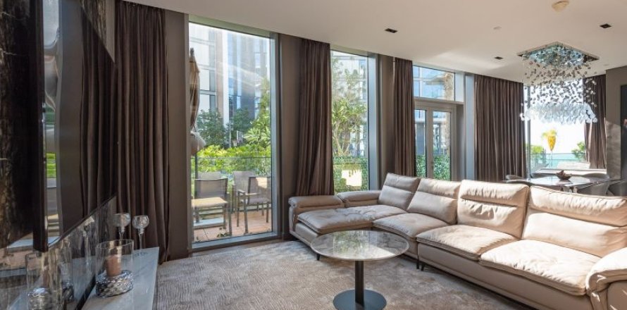 Apartment de 4 dormitorios en Dubai, UAE No. 101573