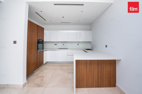 Квартира с 3 спальнями  №117556 14