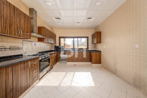 Villa de 6 dormitorios en Al Barsha, UAE No. 64276 8