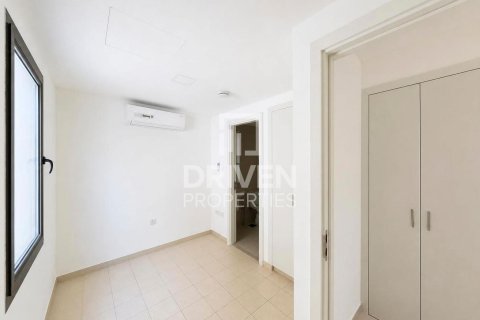 4 bedrooms Townhouse in Noor Townhouses, UAE No. 192549 8