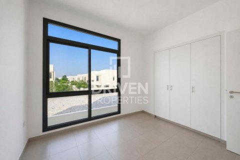4 bedrooms Townhouse in Noor Townhouses, UAE No. 192549 17