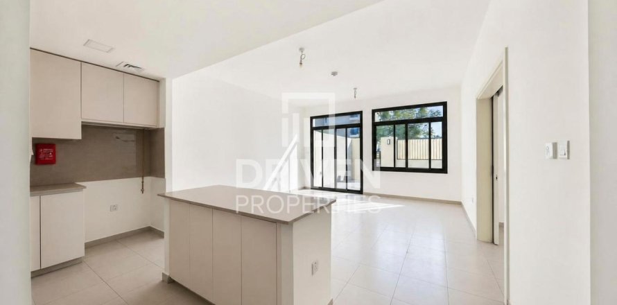 4 bedrooms Townhouse in Noor Townhouses, UAE No. 192549