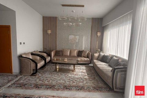 Villa de 4 dormitorios  No. 125382 2