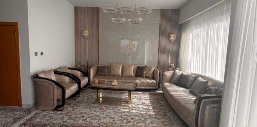 Villa de 4 dormitorios  No. 125382