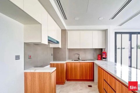 Villa de 4 dormitorios en Dubai, UAE No. 125382 11