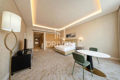 Studio Apartment in The Palm Tower, UAE No. 201497 4