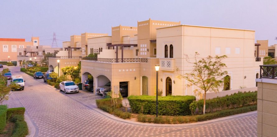 Townhouse de 4 chambres à Dubai, UAE No. 140183