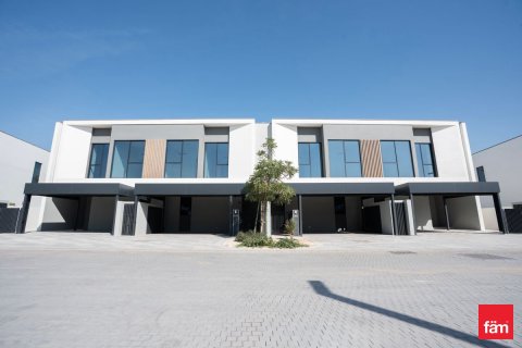3 bedrooms Townhouse in Dubai, UAE No. 140178 3