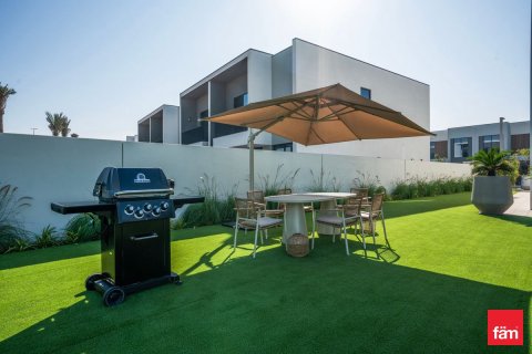 3 bedrooms Townhouse in Dubai, UAE No. 140178 4