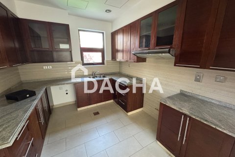 4 bedrooms Villa in Casa, UAE No. 164766 5