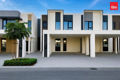 3 bedrooms Townhouse in Dubai, UAE No. 186529 16