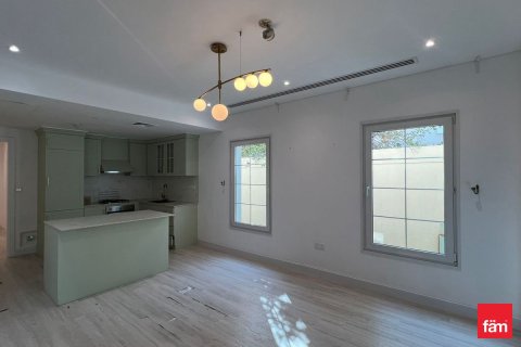 Villa de 2 dormitorios en Dubai, UAE No. 163724 13