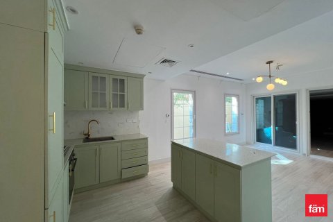 Villa de 2 dormitorios en Dubai, UAE No. 163724 15