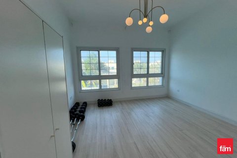 Villa de 2 dormitorios en Dubai, UAE No. 163724 8