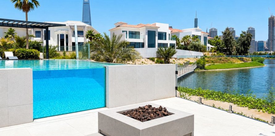 Villa de 5 dormitorios en Jumeirah Islands, UAE No. 163728