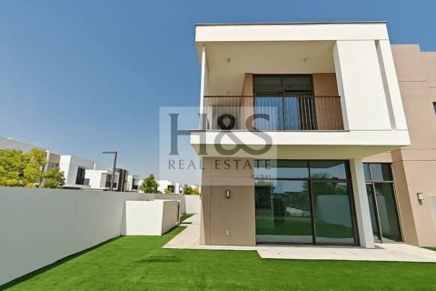 Villa de 4 dormitorios  No. 112640 2
