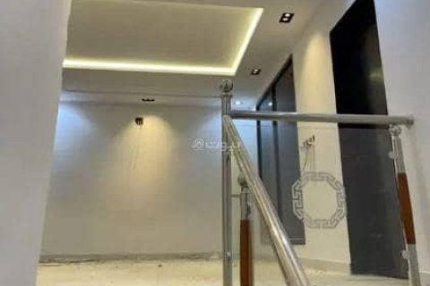 4 bedrooms Villa in Riyadh, Saudi Arabia No. 98743 3