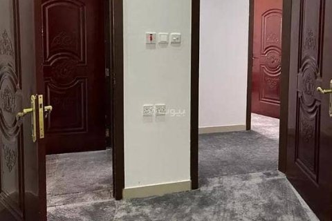 Квартира с 4 спальнями в Эр-Рияд, Саудовская Аравия №98741 2