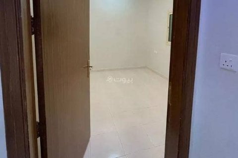 Квартира с 3 спальнями в Эр-Рияд, Саудовская Аравия №98740 1