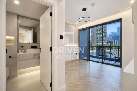 2 bedrooms Apartment in Standpoint Towers, UAE No. 198795 8