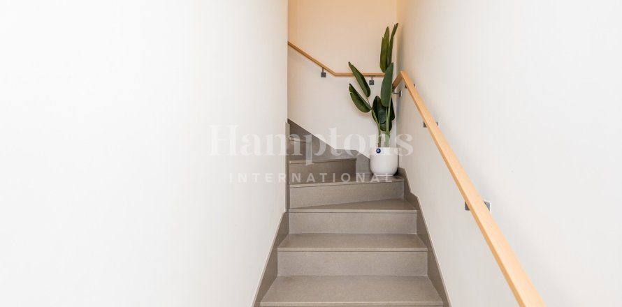 Villa de 3 dormitorios en Ruba, UAE No. 151348