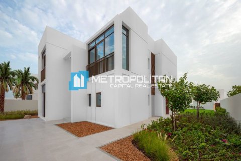4 bedrooms Villa in Abu Dhabi, UAE No. 8956 14