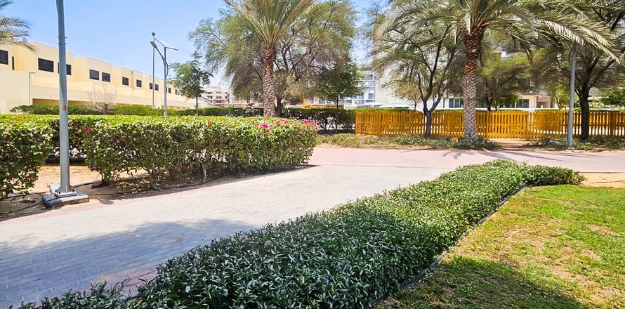 3 غرف نوم فيلا في دائرة قرية جميرا, الإمارات العربية المتحدة رقم 204855