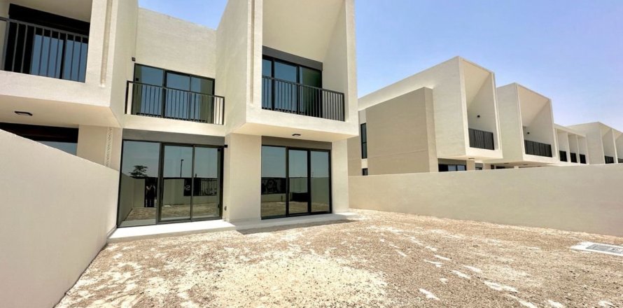 Townhouse de 4 chambres à Town Square, UAE No. 100377